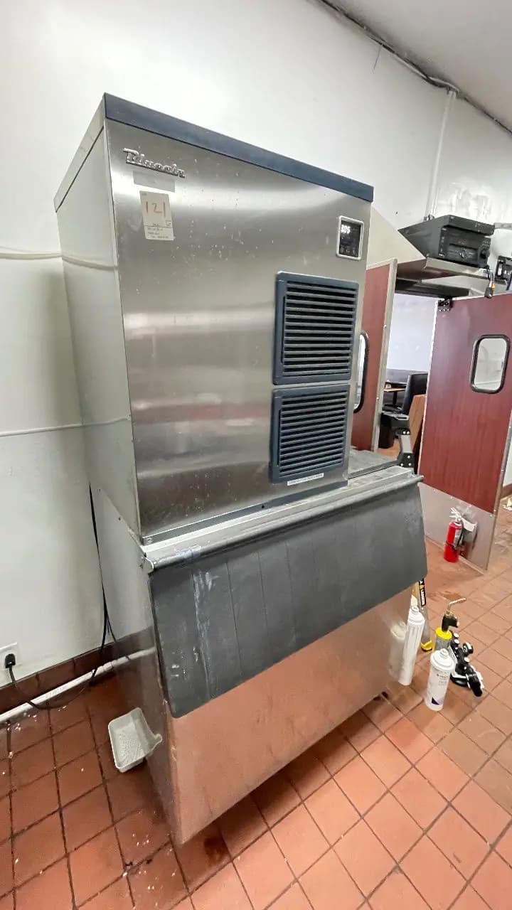 Commercial ice maker after a no-ice failure, repaired in one day in Santa Ana, Orange County
